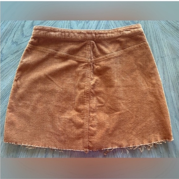 Burnt orange corduroy button skirt size M - Picture 2 of 6